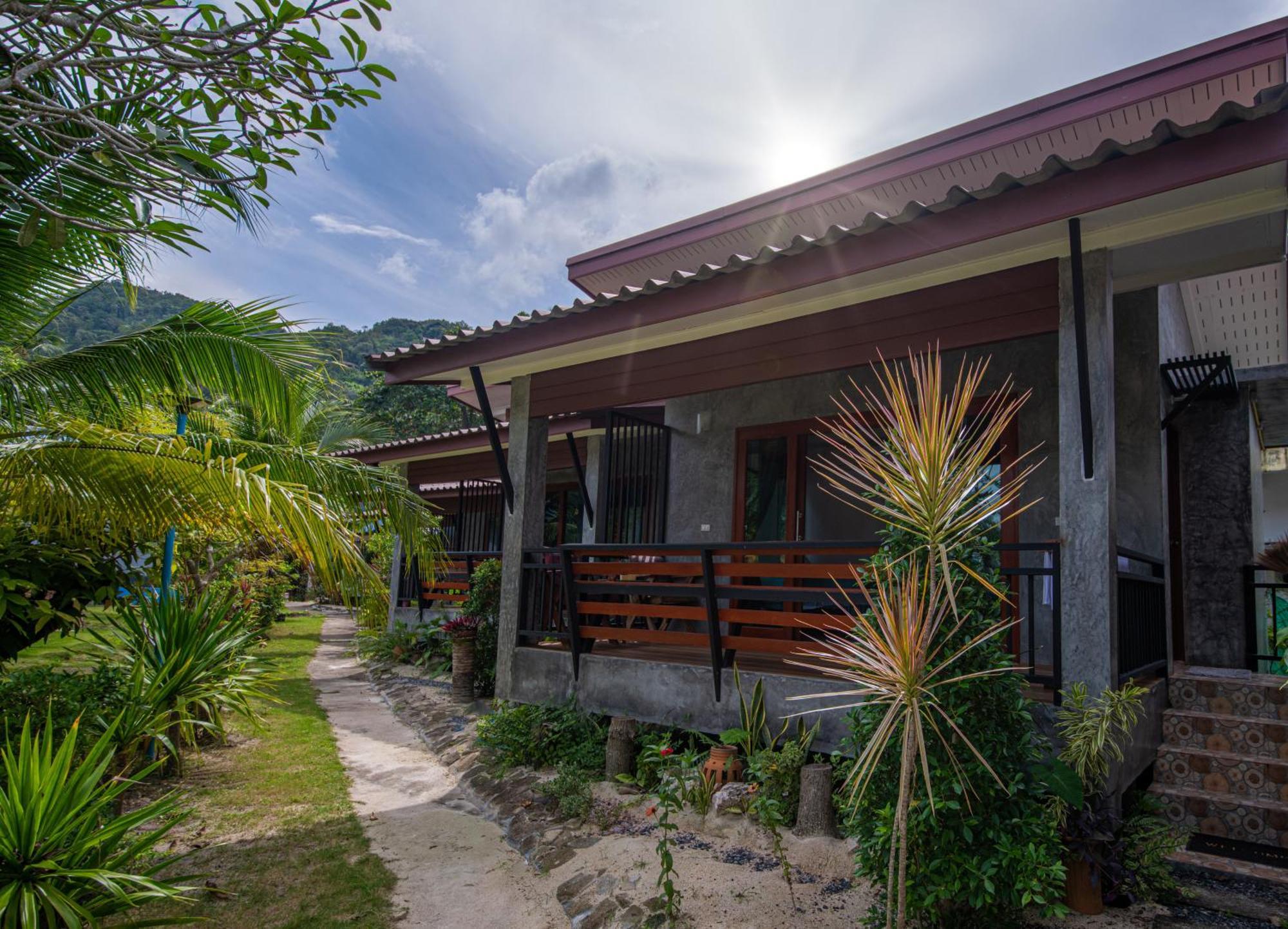 Ibiza Bungalows Haad Yao Exterior photo