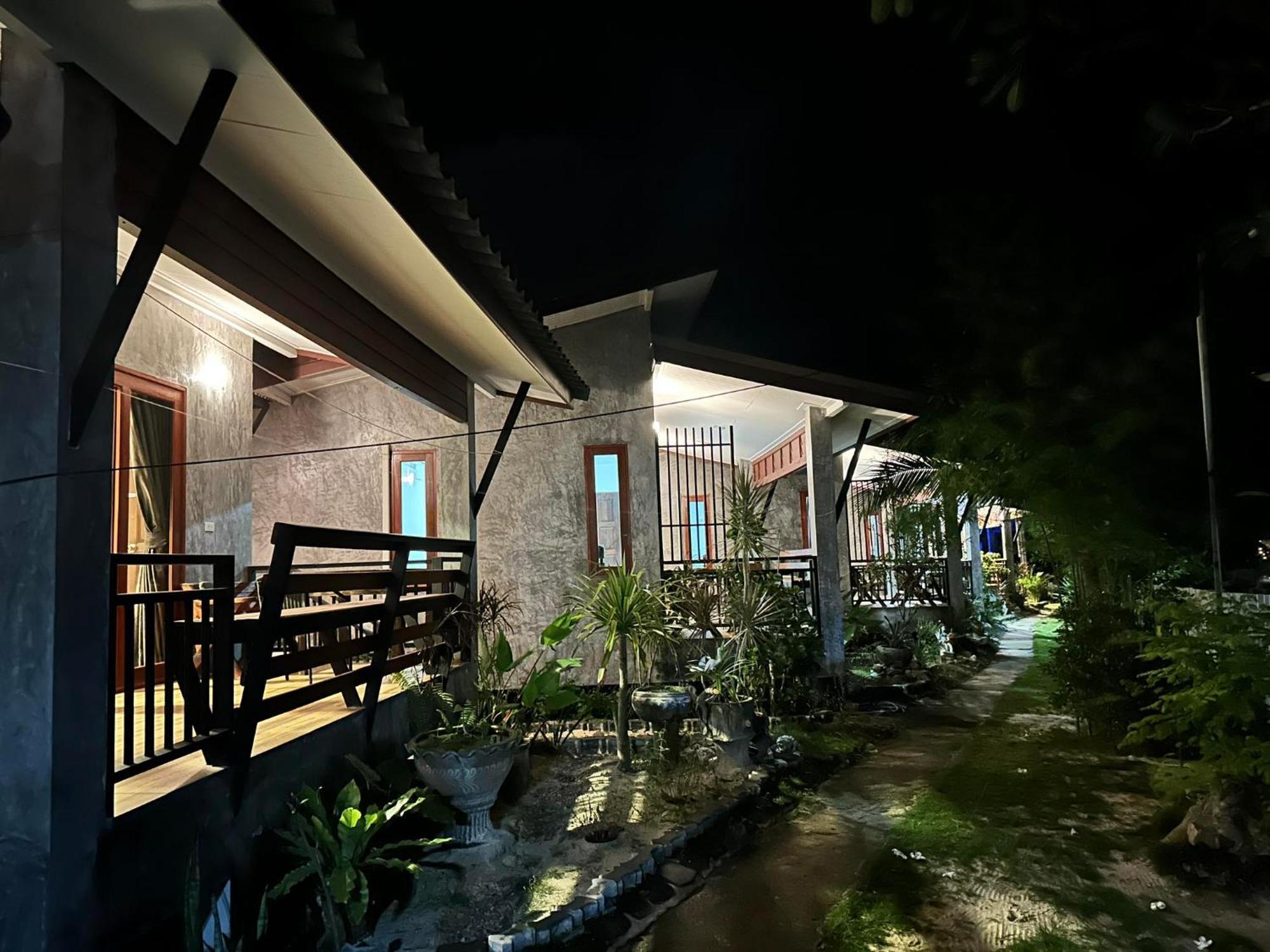 Ibiza Bungalows Haad Yao Exterior photo