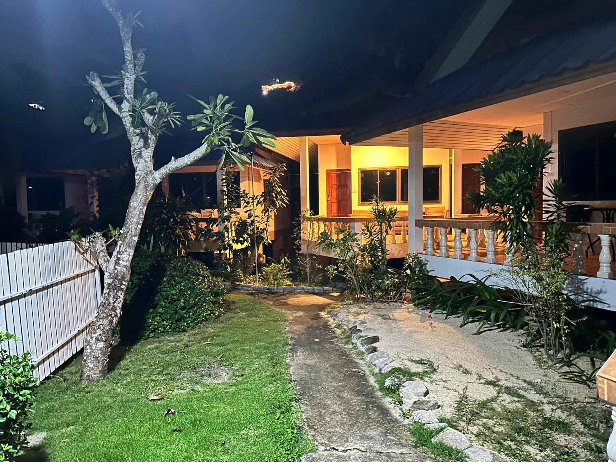 Ibiza Bungalows Haad Yao Exterior photo