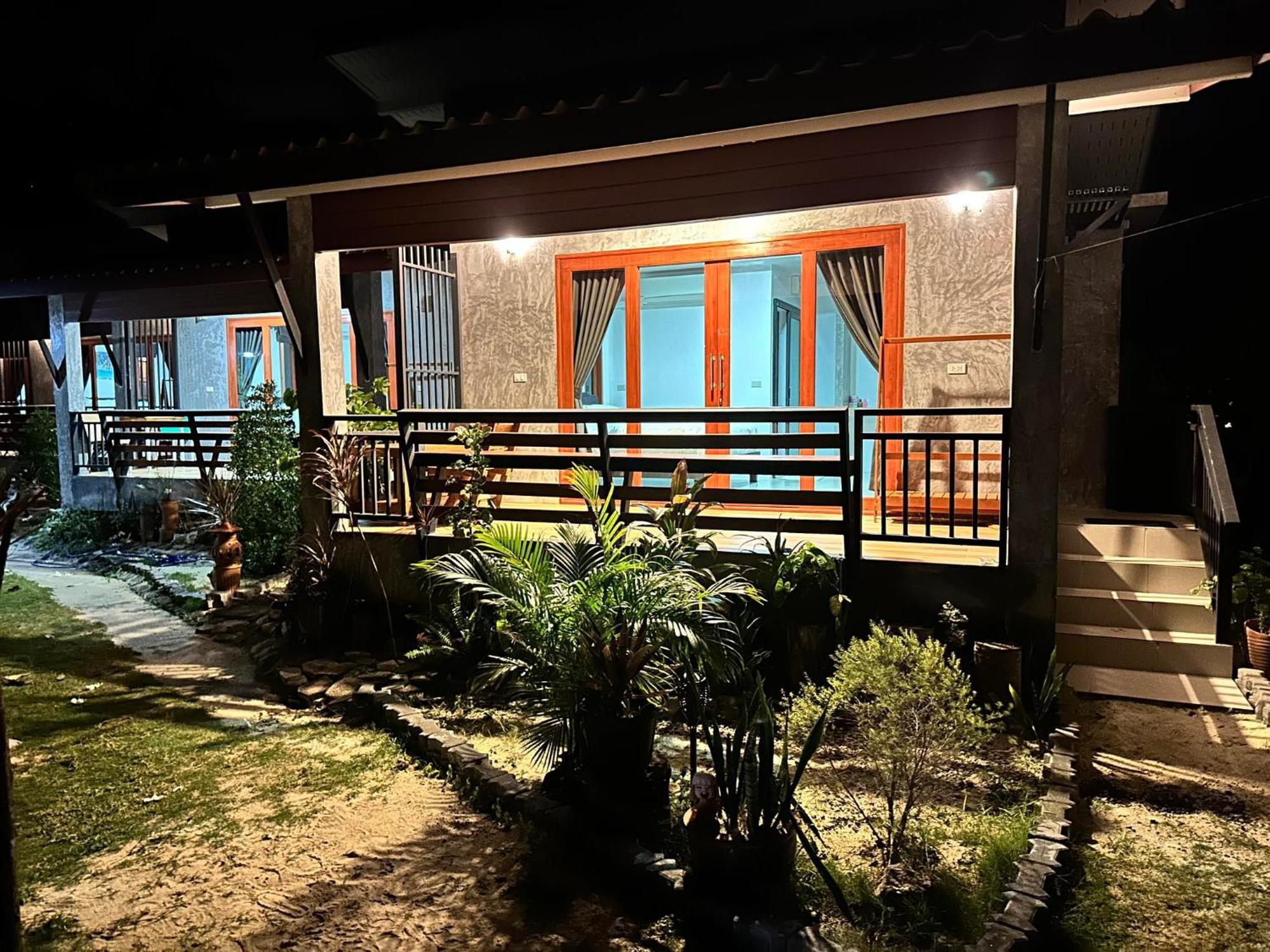 Ibiza Bungalows Haad Yao Exterior photo