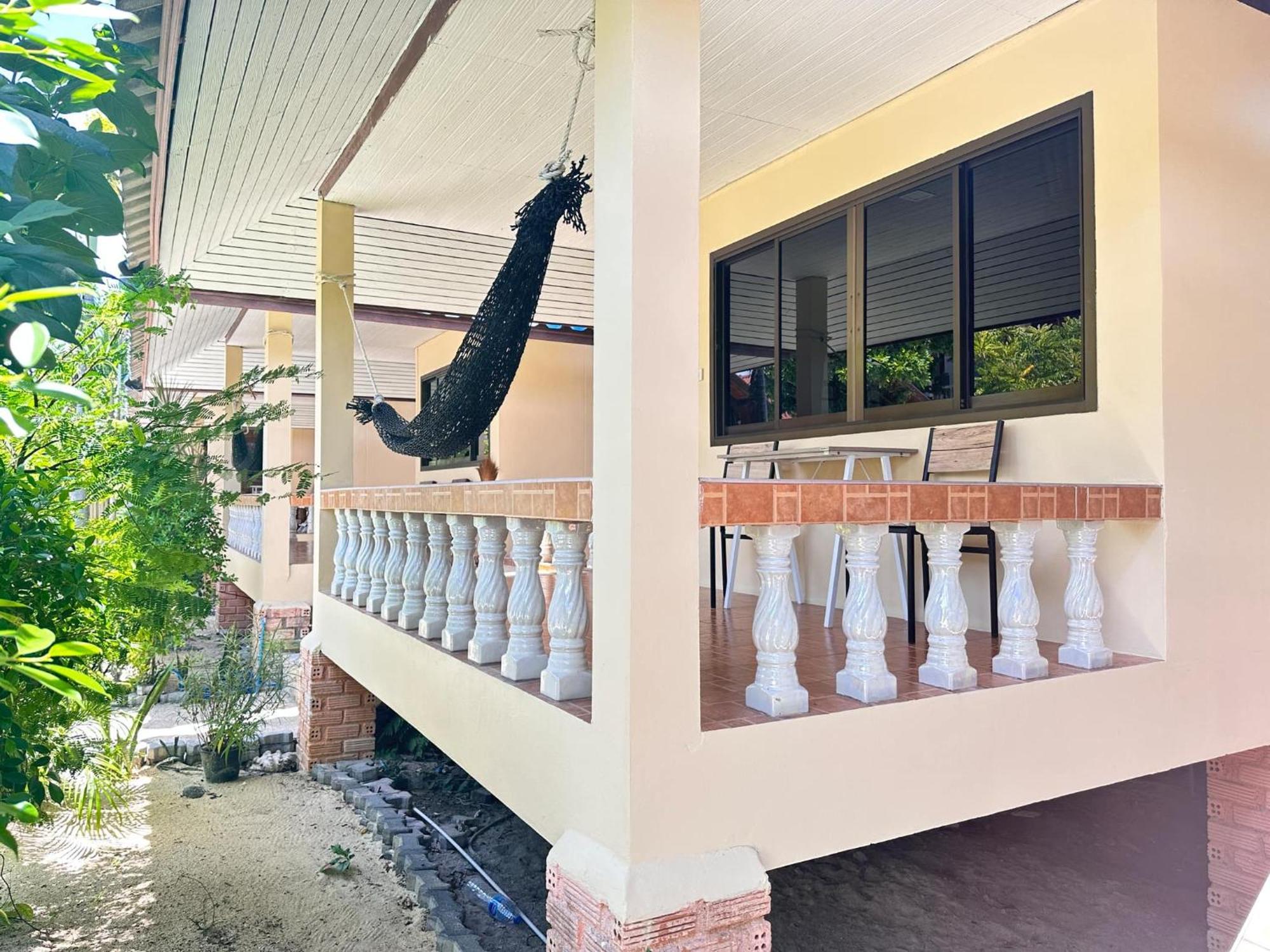 Ibiza Bungalows Haad Yao Exterior photo