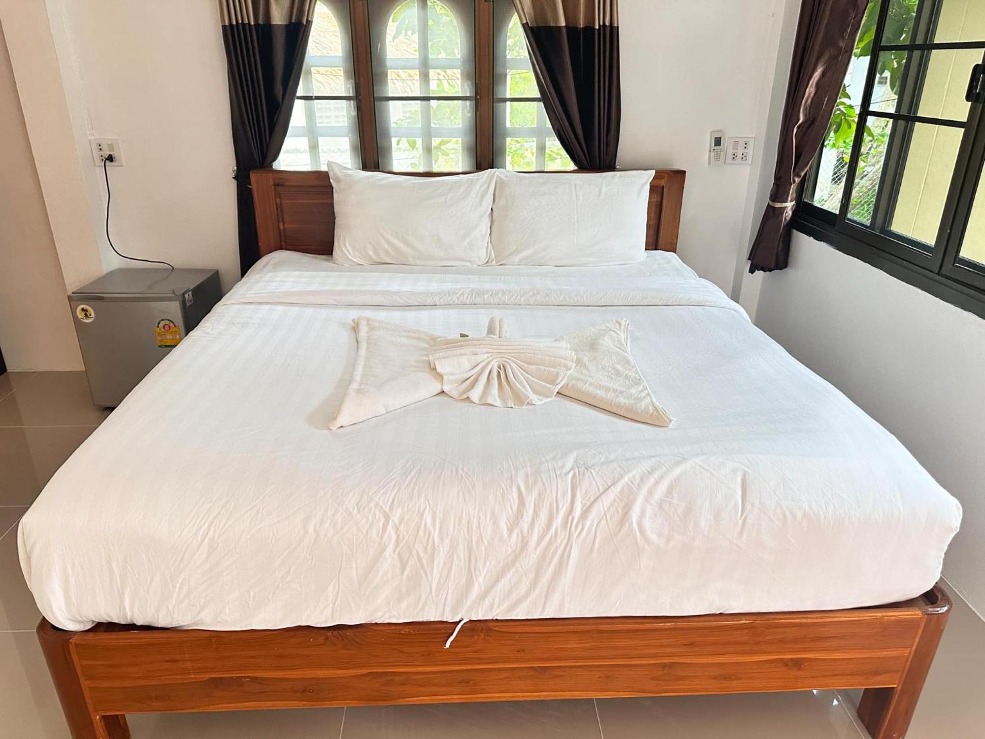 Ibiza Bungalows Haad Yao Exterior photo